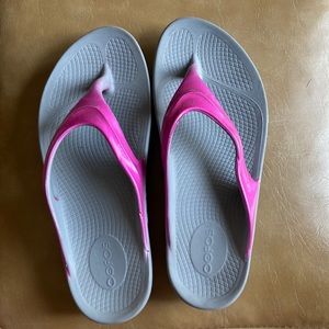 Oofos Oomega Oolala sandals